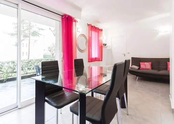 Tres Beau Terrasse Les Pins *